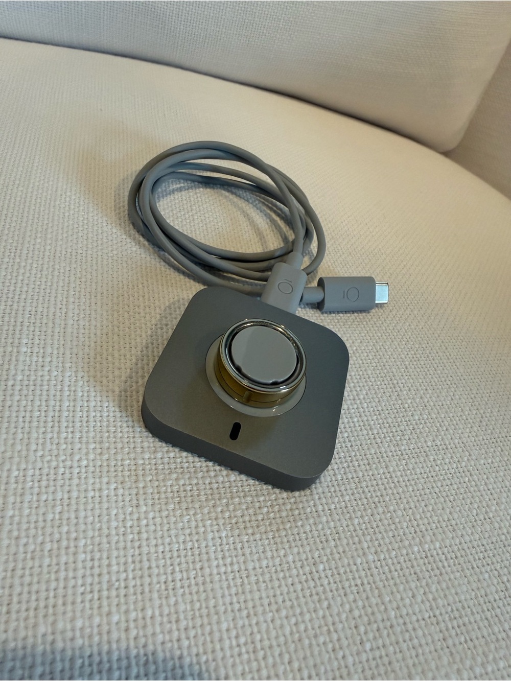Oura Ring Gen 4 Gold Size 8 with Charger